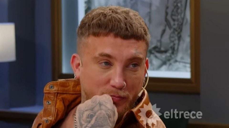 El Polaco estudia para ser piloto y cumplir su sueño de la infancia