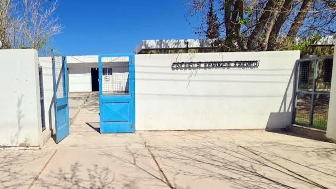 Tensión en una escuela de Sarmiento por una alumna que fue supuestamente armada