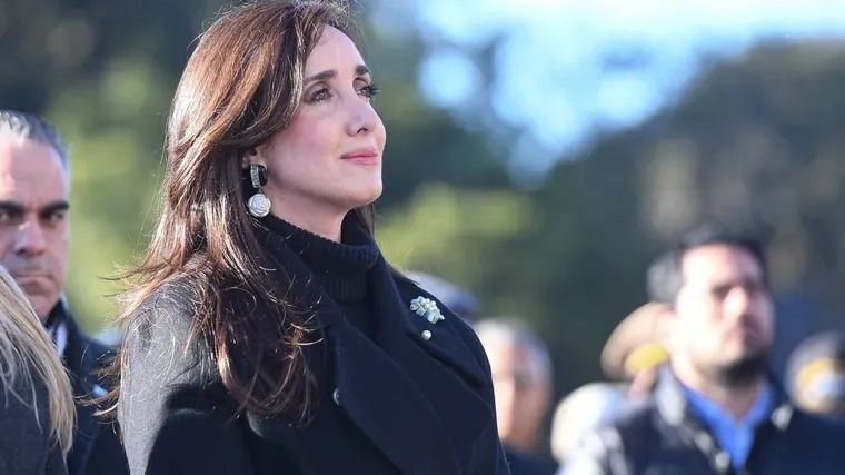 Villarruel cruzó a Adorni por su declaración jurada