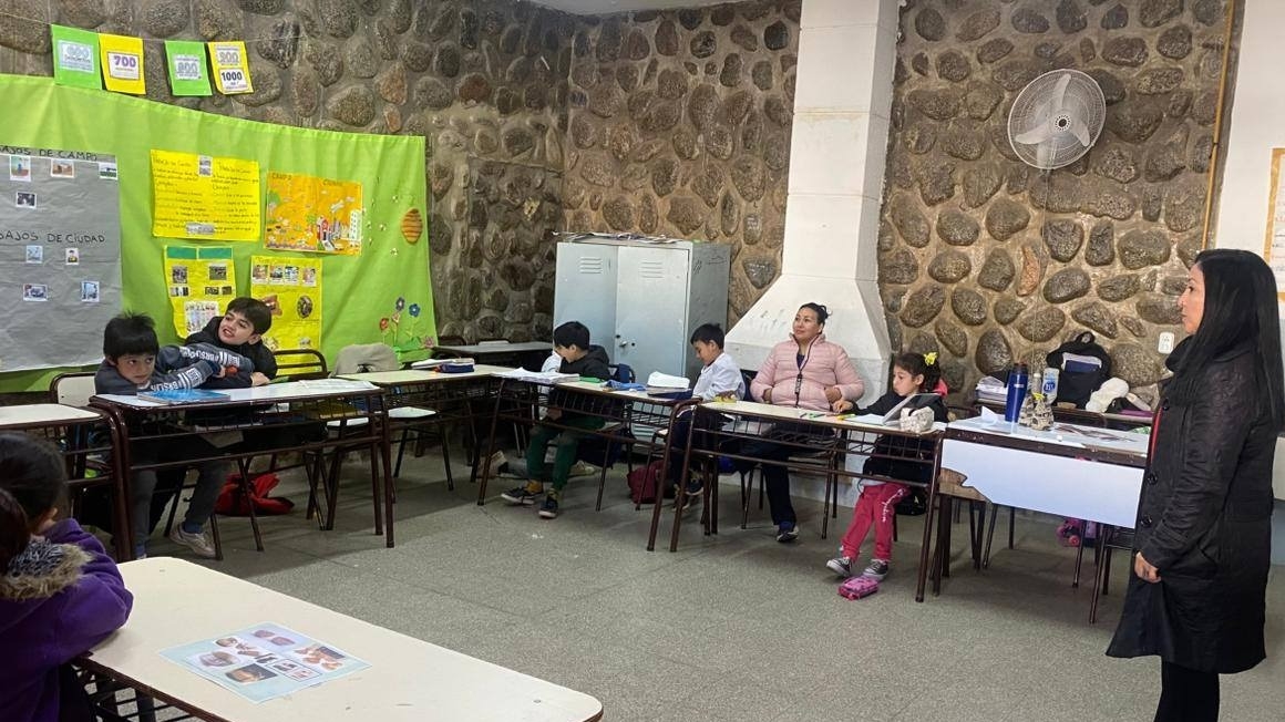 Estudiantes de Valle Fértil aprendieron lengua kakán y lenguaje de señas