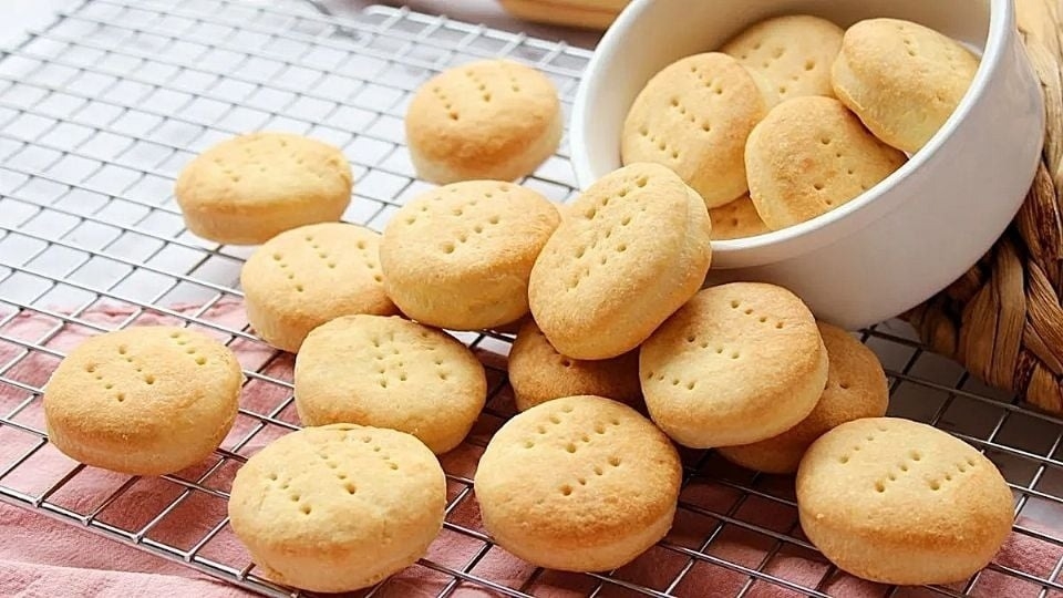 Cómo hacer bizcochitos de grasa hojaldrados con la receta de Maru Botana