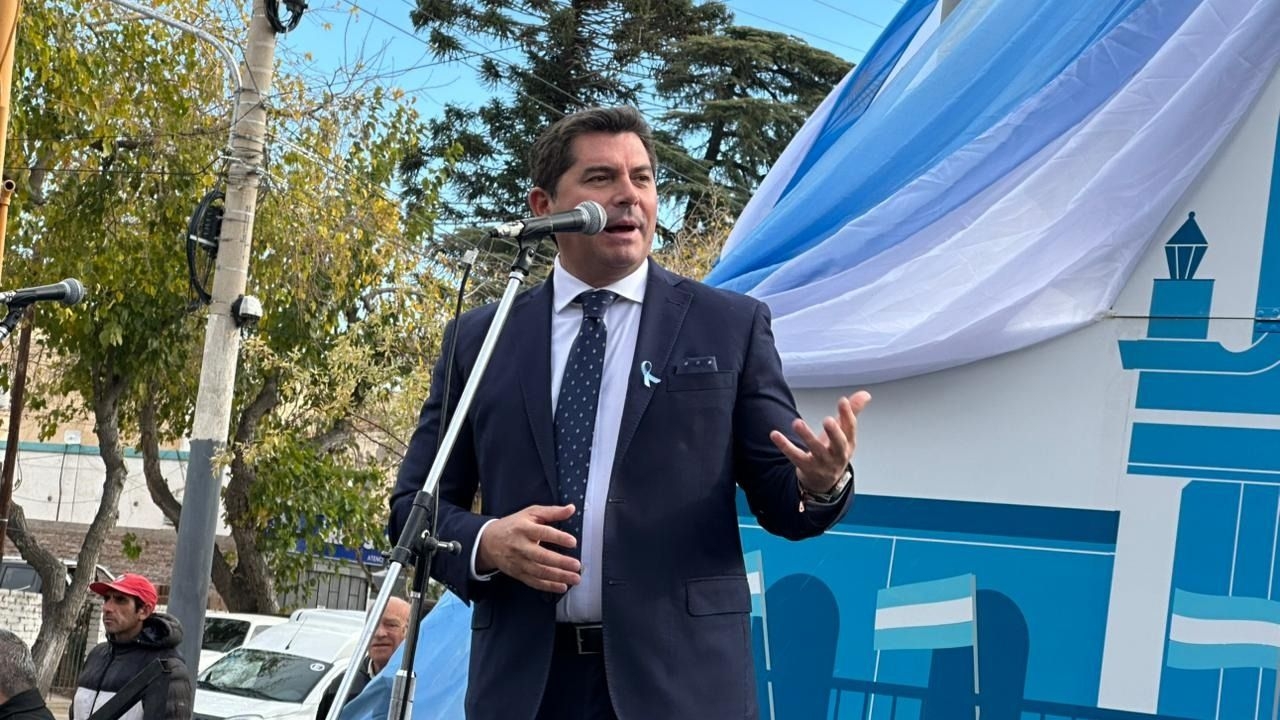 Marcelo Orrego participó del desfile de los jardines municipales en Santa Lucía