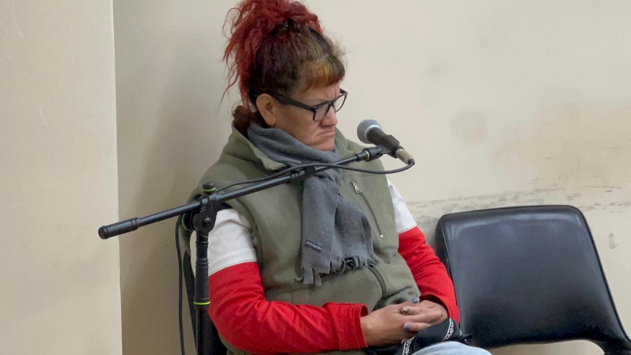 Madre e hija robaron secadores en el Cívico y pidieron la captura de una de ellas
