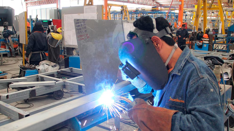 Creció la actividad económica en marzo: qué sectores impulsaron el repunte