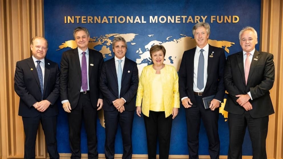El Fondo Monetario aprueba 1.000 millones dólares para fortalecer reservas al BCRA