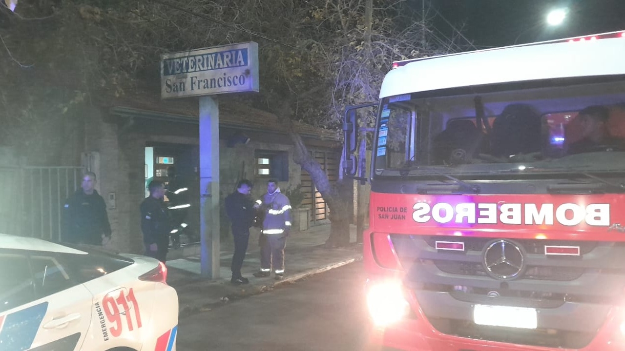 Susto por un incendio doméstico en Capital