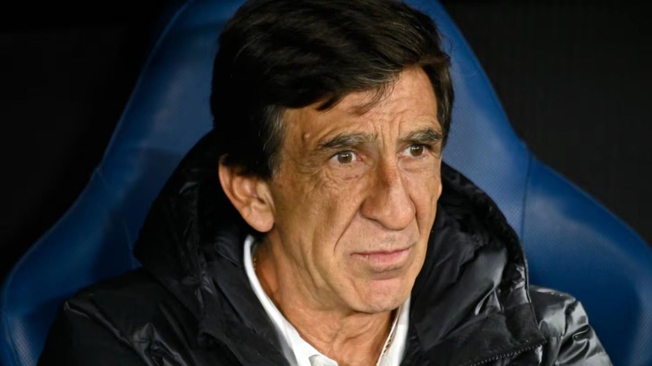 Costas sembró dudas sobre su futuro en Racing tras la eliminación
