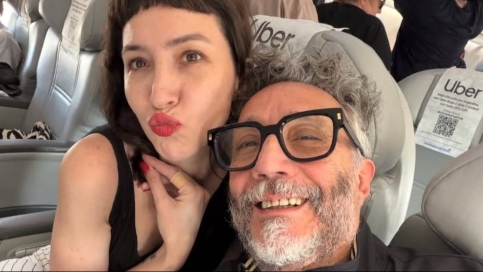 El primer beso de Fito Páez y Sofía Gala en público