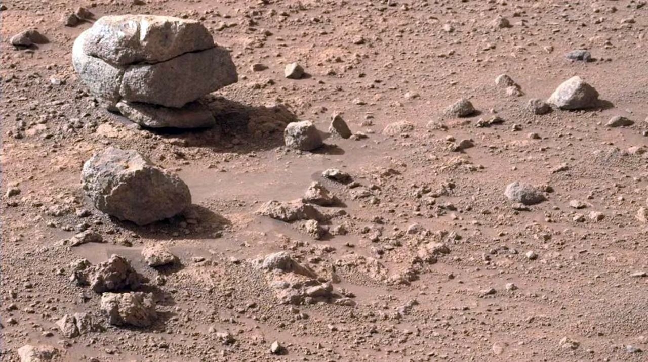La NASA halló en Marte una roca con forma de “sándwich”