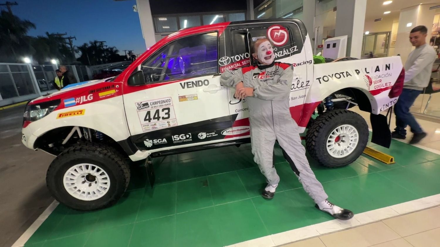 El equipo Toyota presentó sus vehículos y pilotos para el Desafío Ruta 40