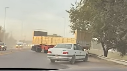 El acoplado de un camión se desprendió y causó un choque en Ruta 40