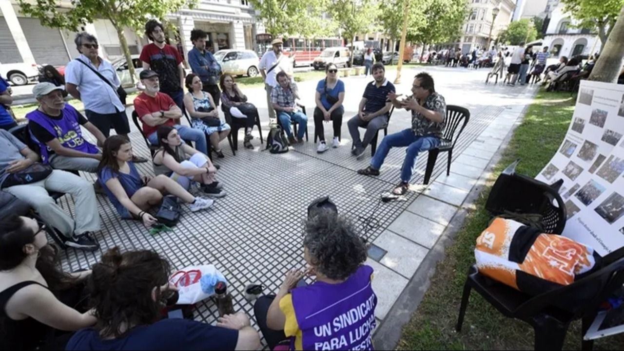 La UBA vuelve a las calles con clases públicas en Tribunales