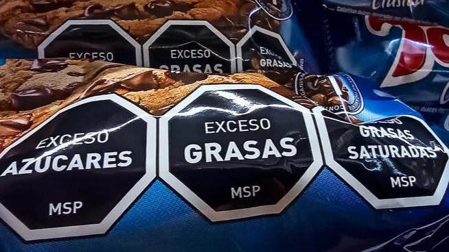 Gobierno nacional busca derogar el etiquetado frontal y el Congreso muestra cautela