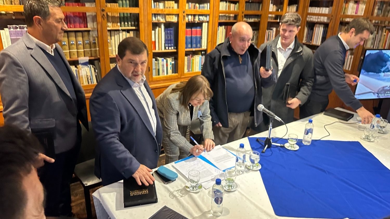 Restauraron y entregaron documentos a la Casa de Sarmiento