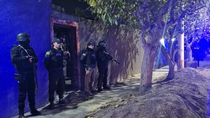 Allanamiento por drogas en La Estación terminó con cuatro detenidos 