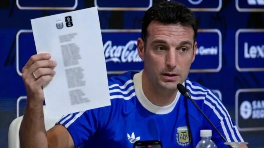Scaloni mantiene una duda en la lista y explica la ausencia de Dybala