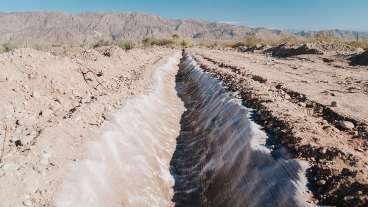 La malla cementicia pasó la prueba técnica en los canales de Pocito