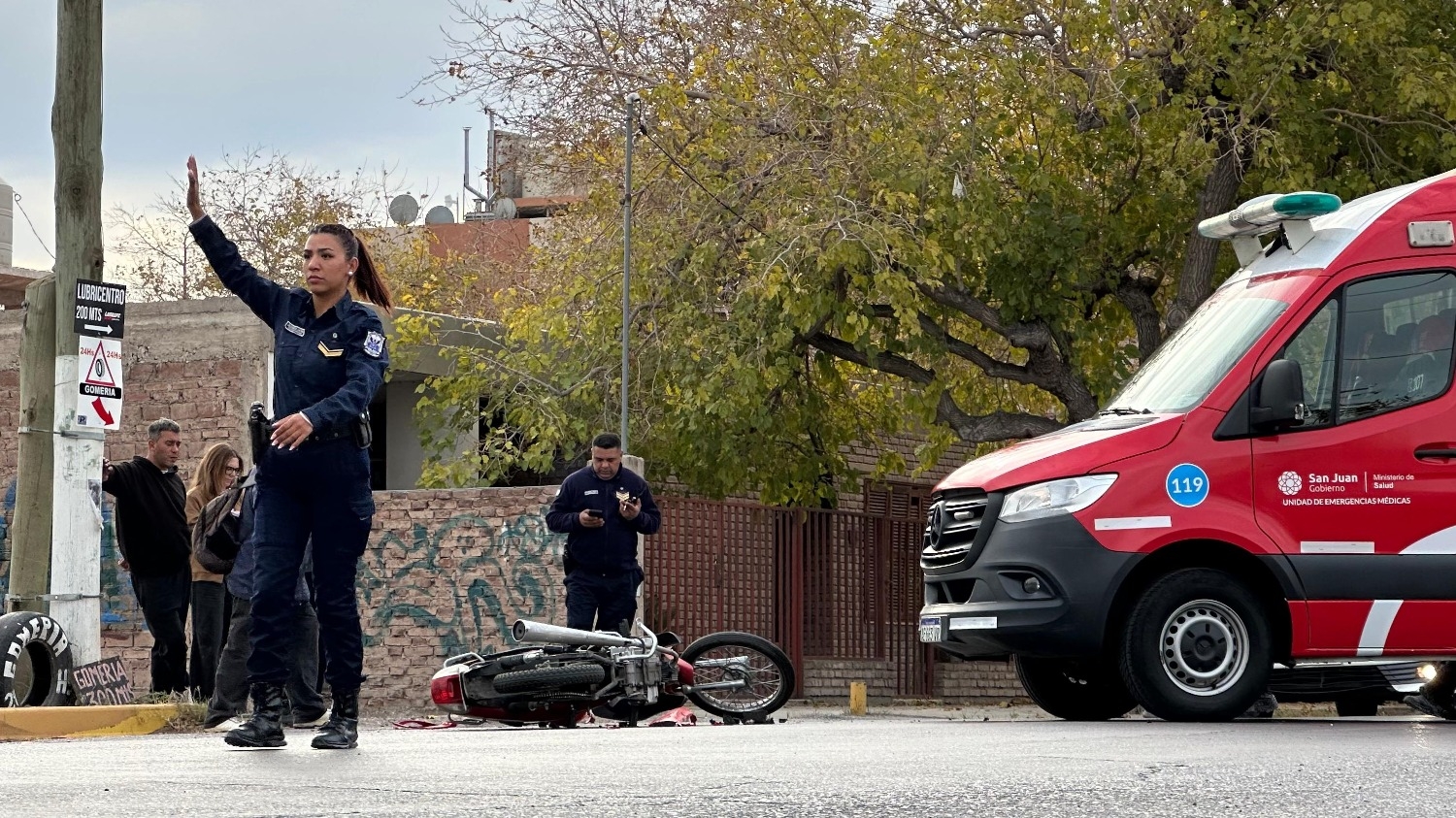 Una motociclista terminó hospitalizada tras un choque en Capital