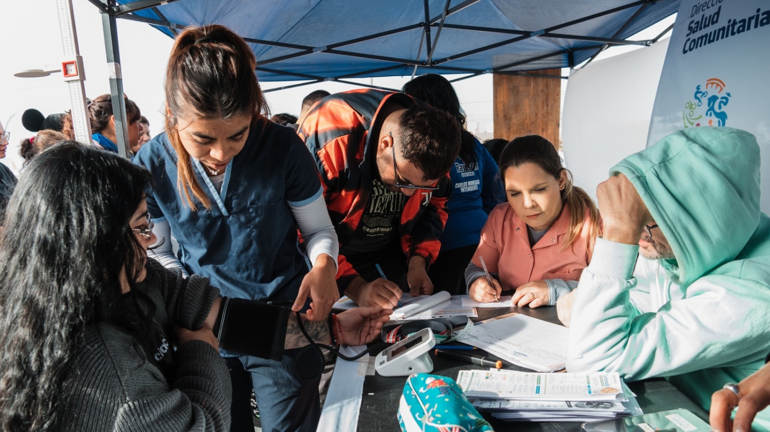 “Rawson en Comunidad” debutó en Valle Grande con servicios, obras y asistencia vecinal