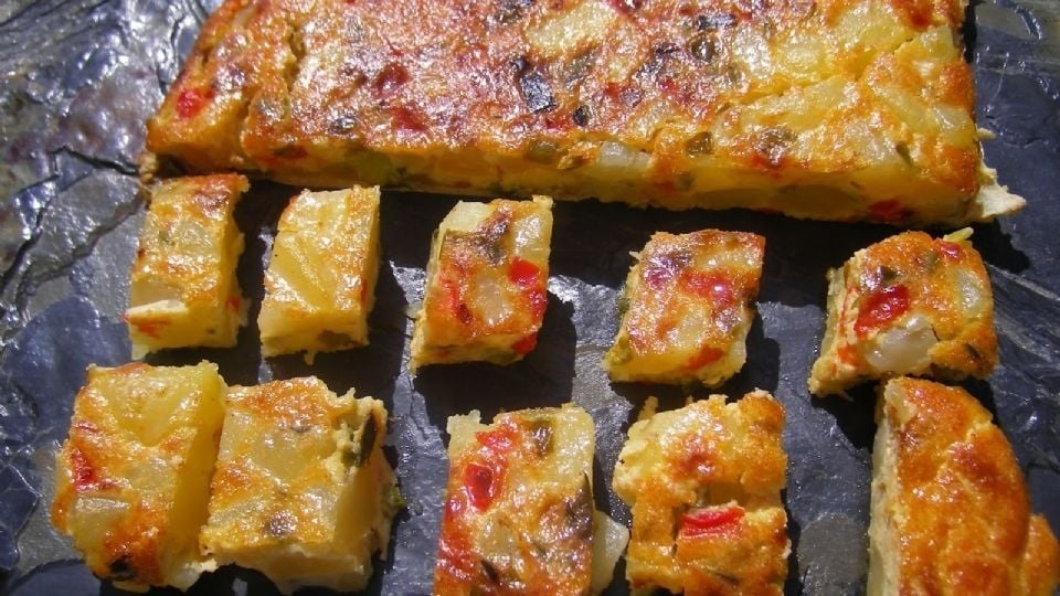 Cómo hacer tortilla de papas al horno con queso más saludable