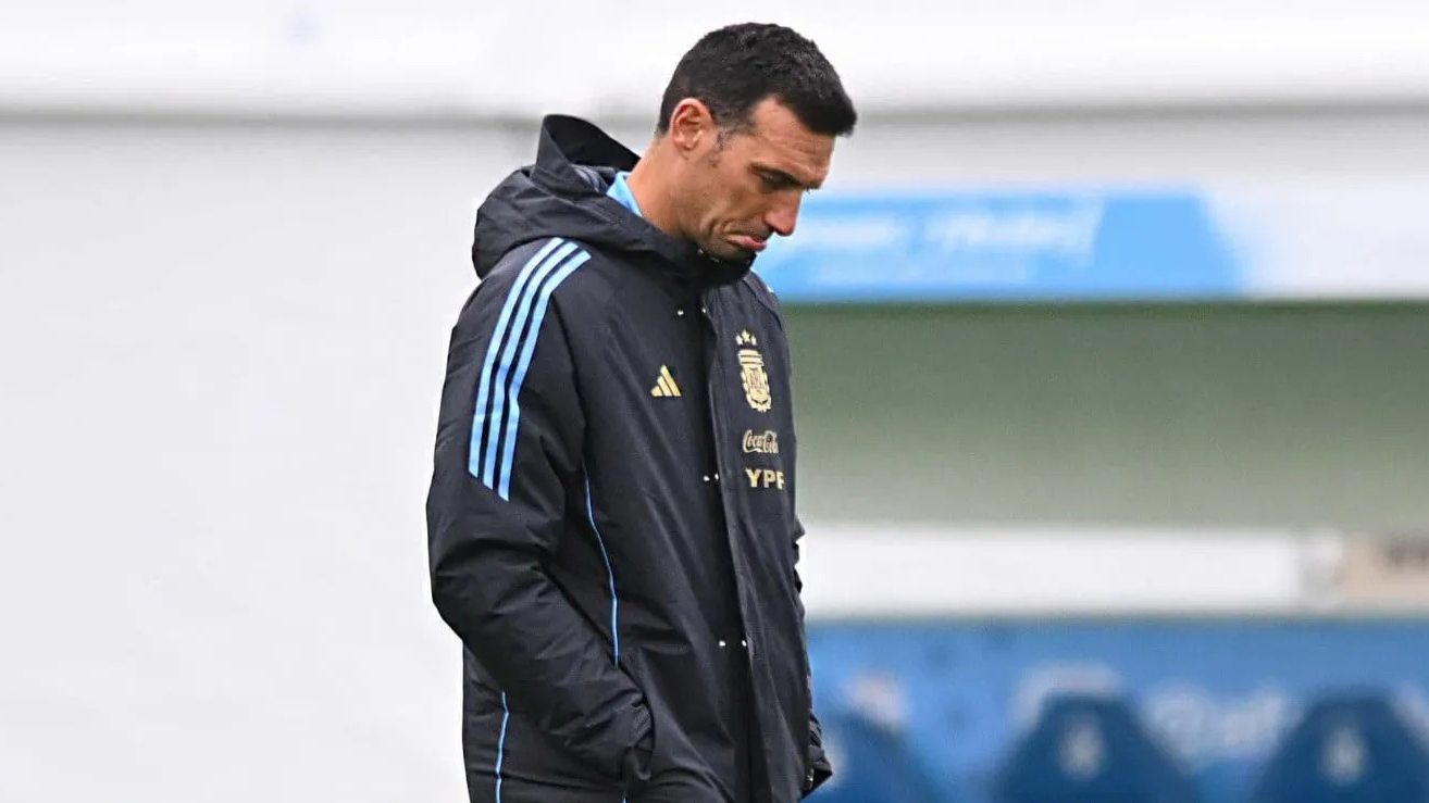 Quiénes son los 29 futbolistas que Scaloni dejó afuera del Mundial