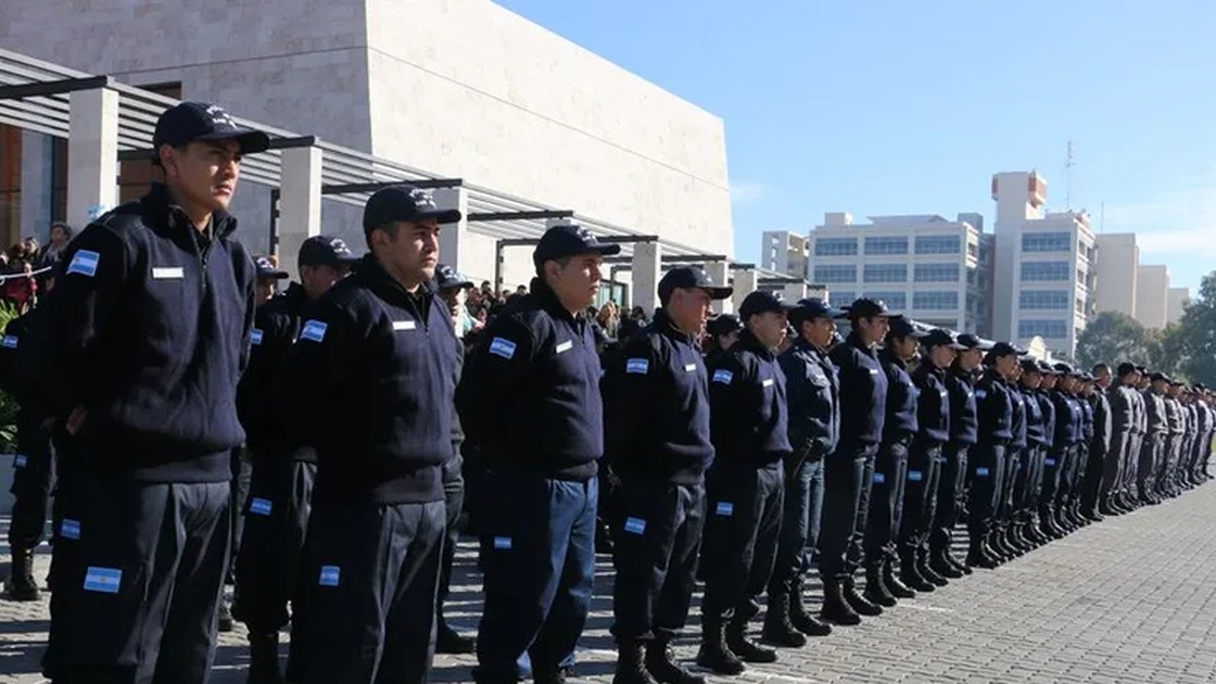 Seguridad aclaró que no cambiaron los requisitos para ingresar a la Policía