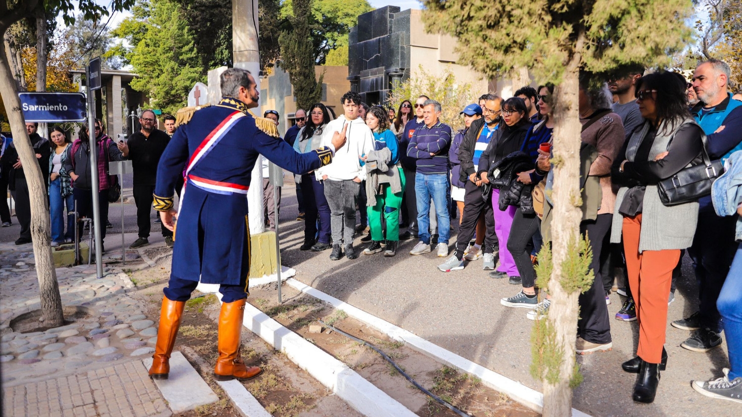 El necroturismo teatralizado vuelve al Cementerio de la Capital