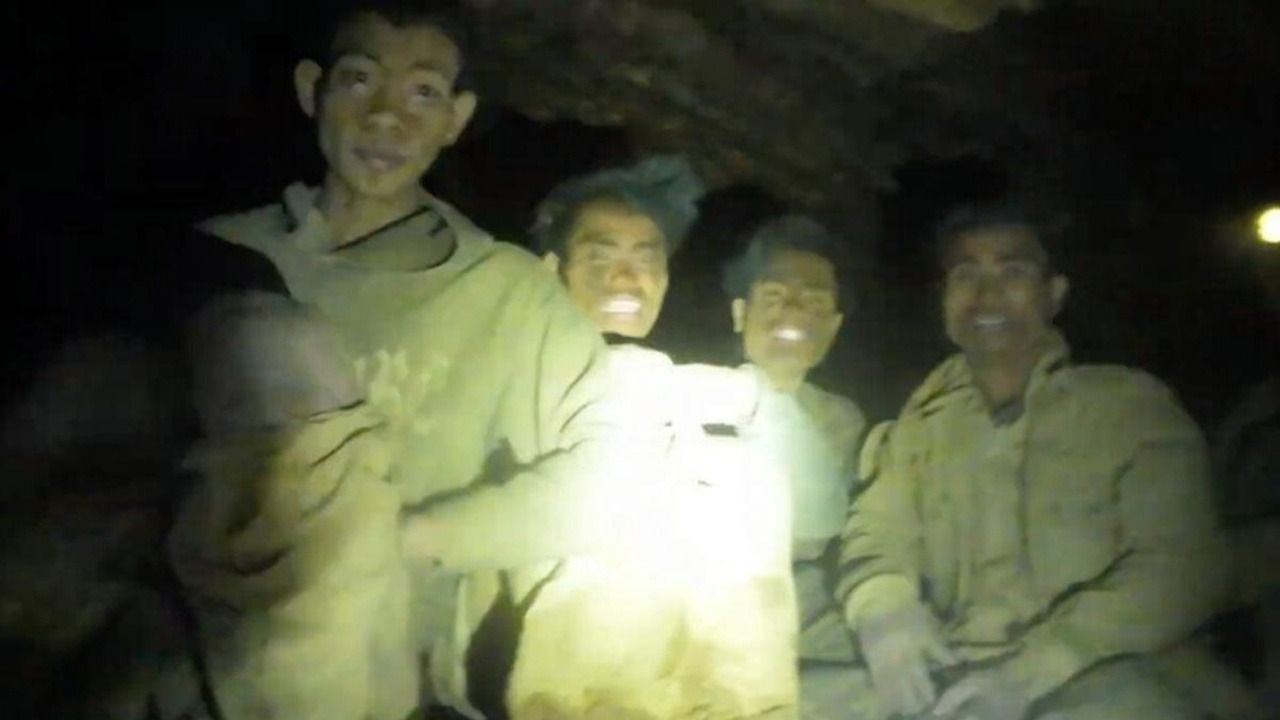 Dramático rescate en Laos tras encontrar a cinco hombres atrapados en una cueva