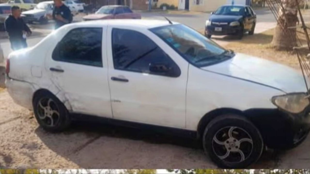 Robaron un auto del depósito municipal y lo hallaron en Albardón