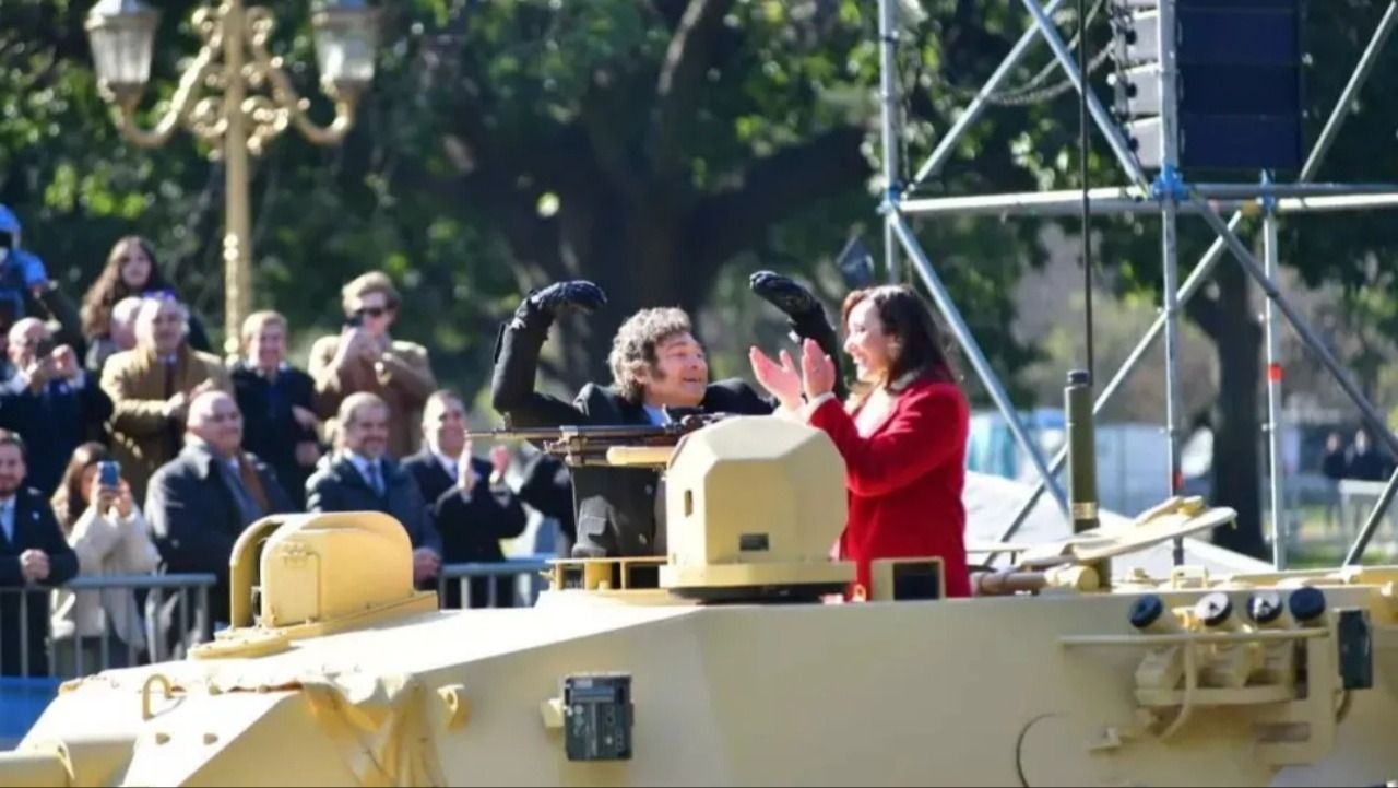 El Gobierno analiza suspender el desfile militar del 9 de Julio
