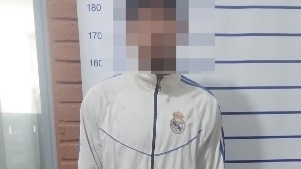 Acusan a un hombre de manosear a dos mujeres y escapar en colectivo