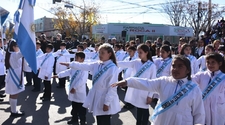 Emocionados, 1.700 alumnos hicieron la promesa a la Bandera