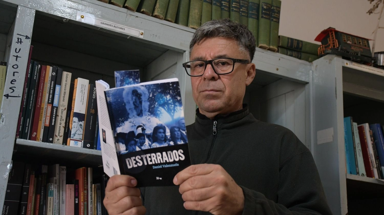 "Desterrados": el libro que revela el impacto social que causó el Dique de Ullum
