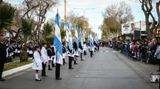 Las promesas a la Bandera se multiplicaron en los departamentos
