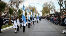 Las promesas a la Bandera se multiplicaron en los departamentos