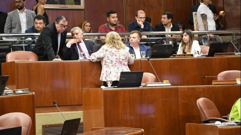 El oficialismo cruzó al PJ por pedir que se coparticipe el Fodere