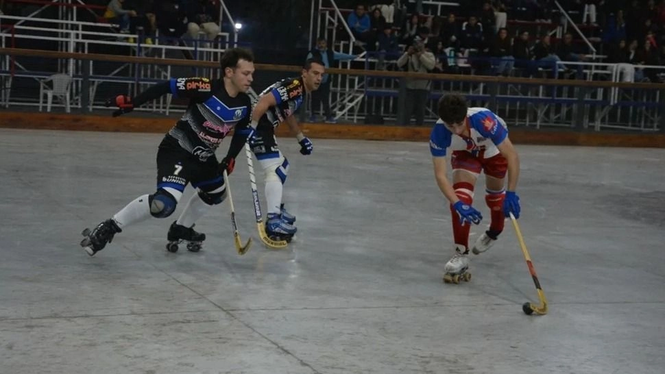Patines en línea, el cambio que llega al hockey sobre patines de San Juan