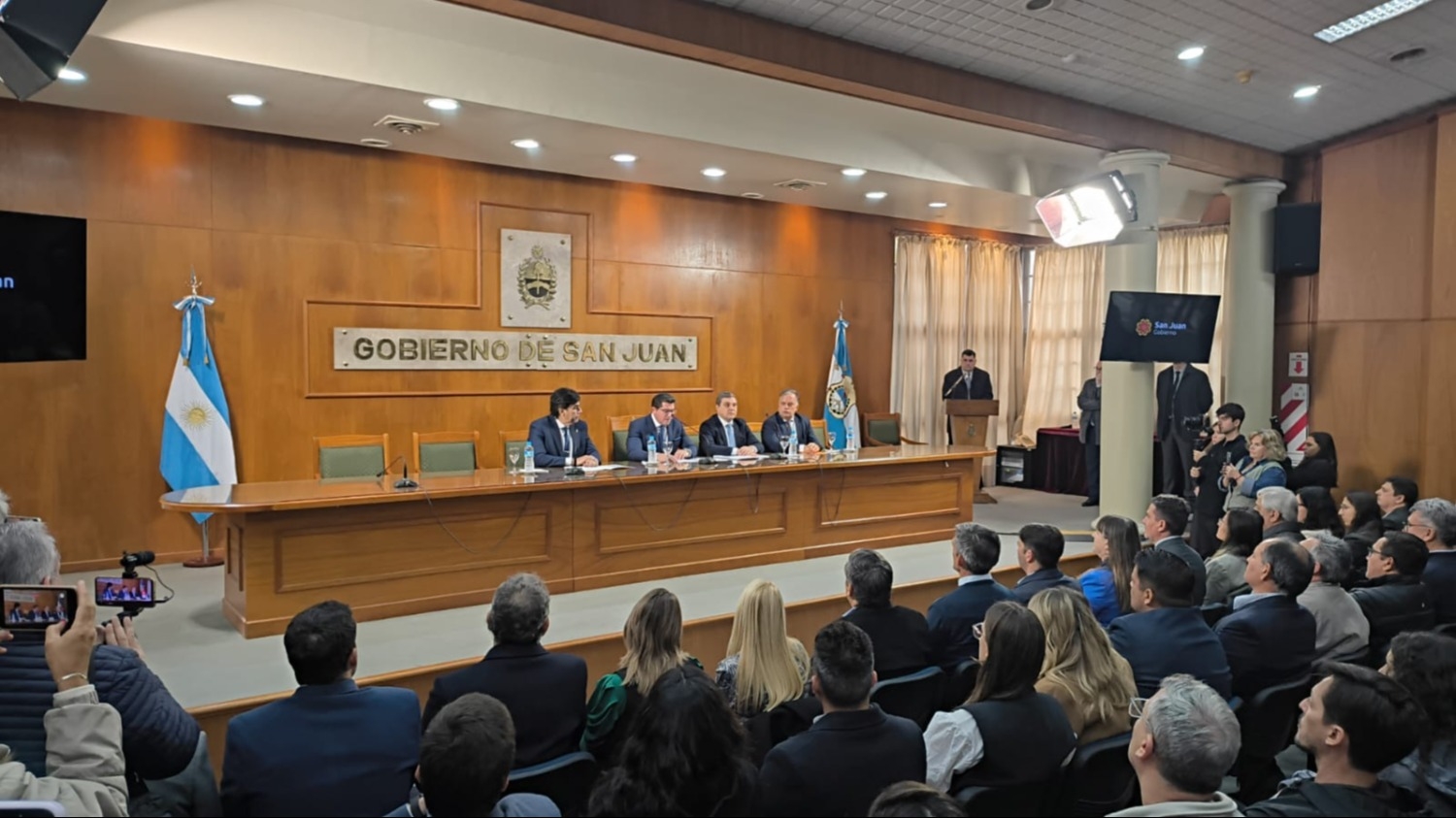 Las frases más destacadas de Orrego en el anuncio en Diputados