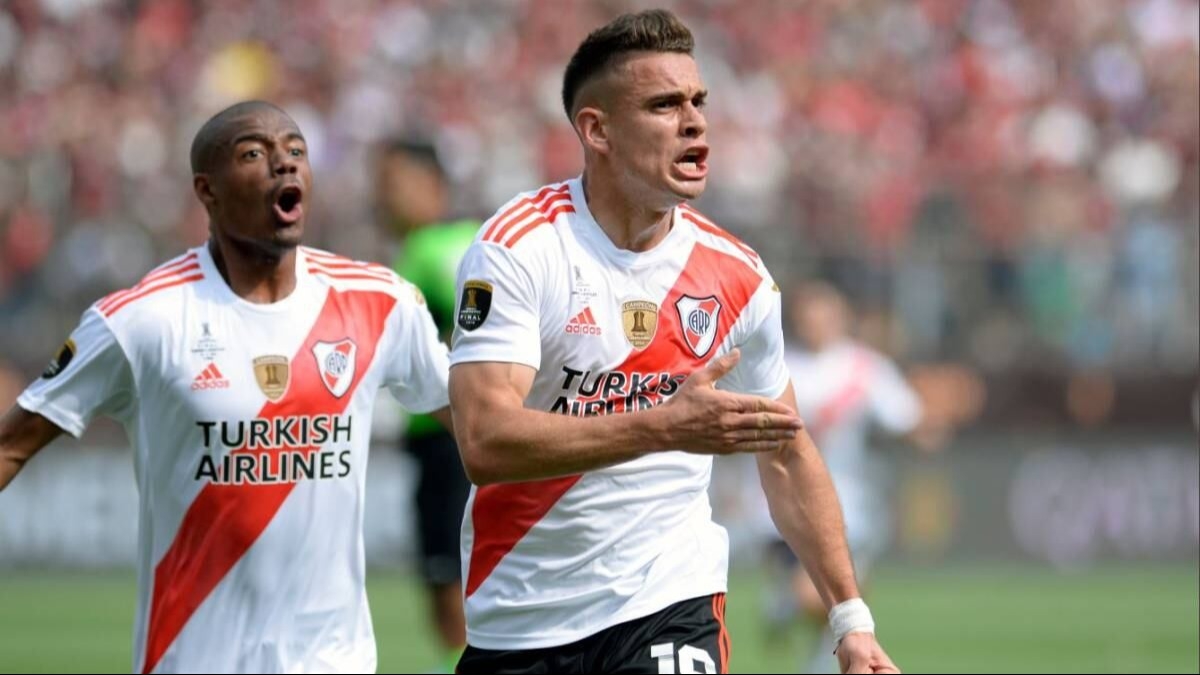 River va por Rafael Santos Borré para sumar jerarquía en su plantel