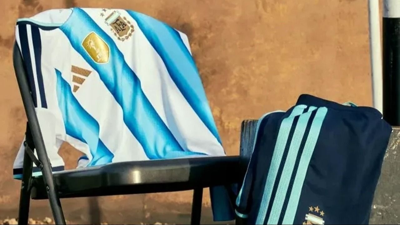 Argentina ya tiene definida la camiseta que usará en su debut 