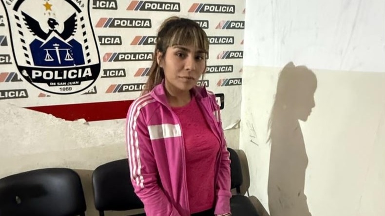 Le dio 10 puñaladas a una mujer por la espalda y la dejaron en libertad