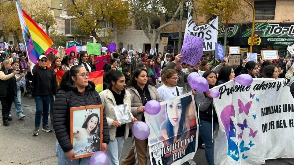 Por Agostina y todas, el grito de Ni Una Menos volvió a estremecer San Juan
