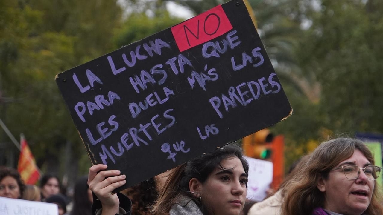 Una movilización atravesada por la memoria.  (Foto: DIARIO HUARPE/Martín Britos)