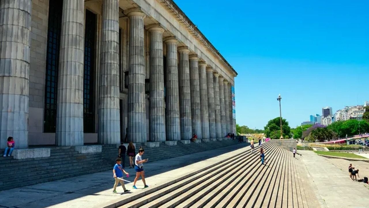 La UBA sigue entre las 100 mejores, pero cayó posiciones respecto al año pasado