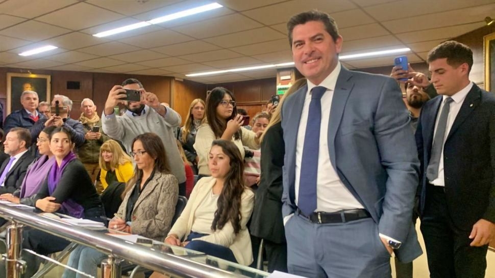 Orrego le copó la parada al PJ y blindó el financiamiento para obra pública
