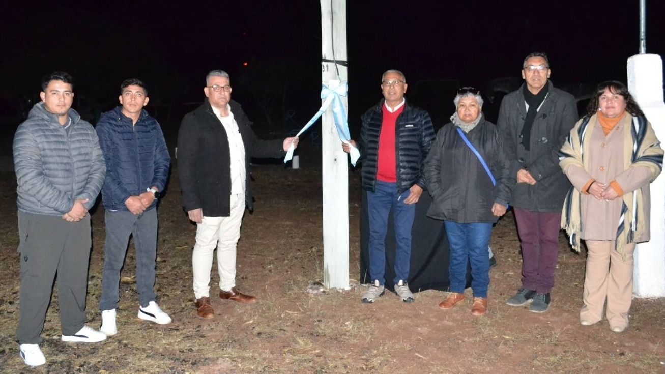 Los Baldecitos tiene nuevo tendido eléctrico