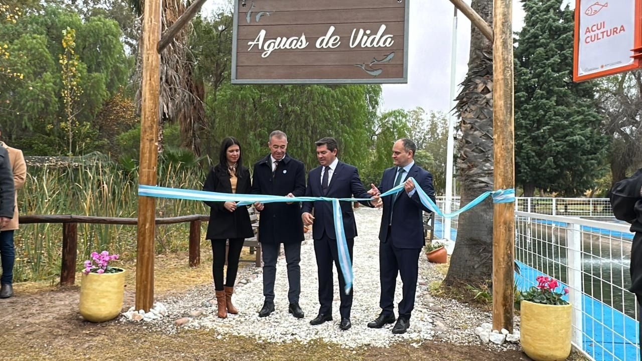 Orrego inauguró el sendero “Aguas de Vida” en el Parque de la Biodiversidad