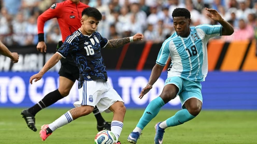 Argentina derrotó a Honduras en su primer encuentro premundialista