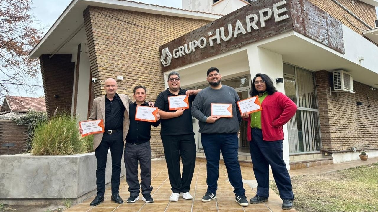 Premiaron a GRUPO HUARPE en el Concurso del Día del Periodista