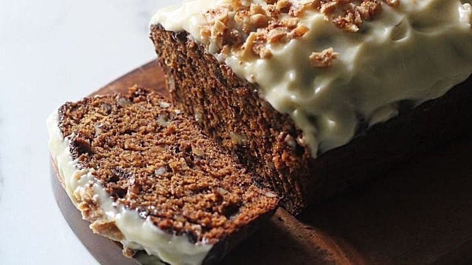 Cómo preparar un budín de café y nueces sin manteca ni leche